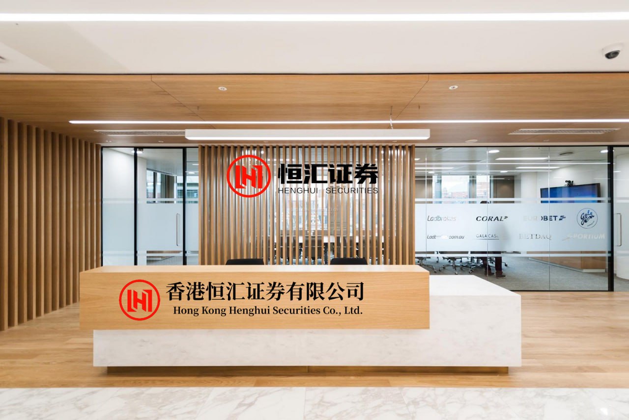稳赢配资 在迪士尼花2000多买「插队特权」怎么激怒普通游客？“排队3小时快要昏厥突然有人插到你前面”